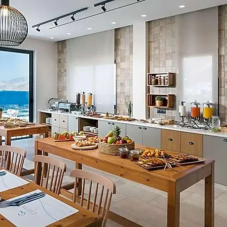 Carian Hotel Vathis