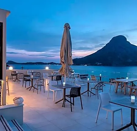 Carian Hotel 4*