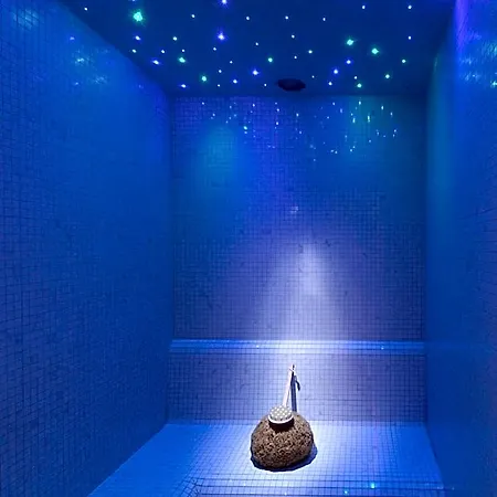Carian Hotel Vathis